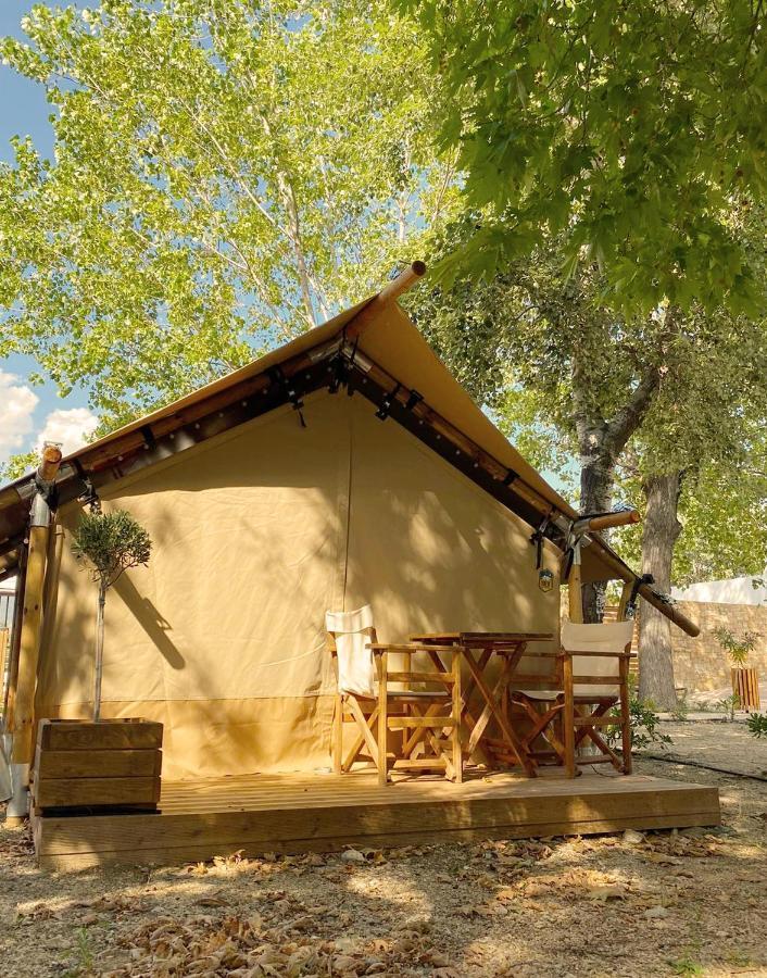 Mareleon Camping Ofrinion Ngoại thất bức ảnh